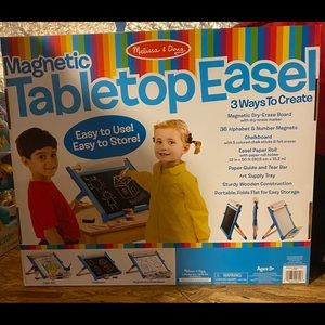 Melissa & Doug tabletop Easel - NEW